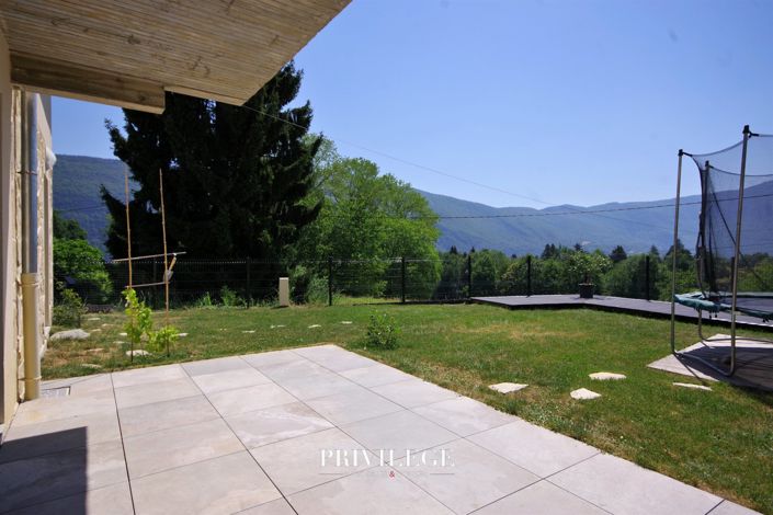Image No.23-5 Bed House for sale