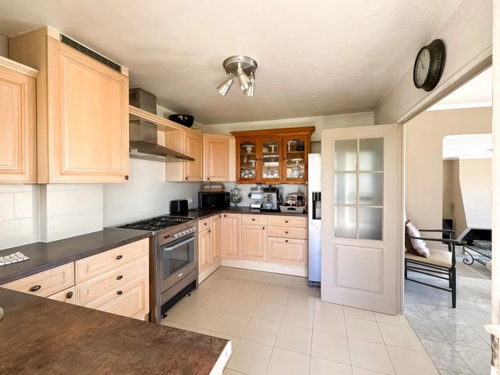 Image No.11-2 Bed Apartment for sale