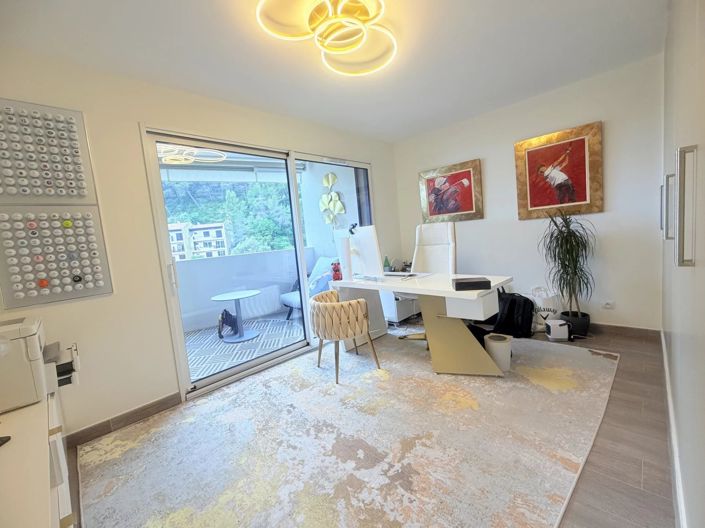 Image No.13-3 Bed Apartment for sale