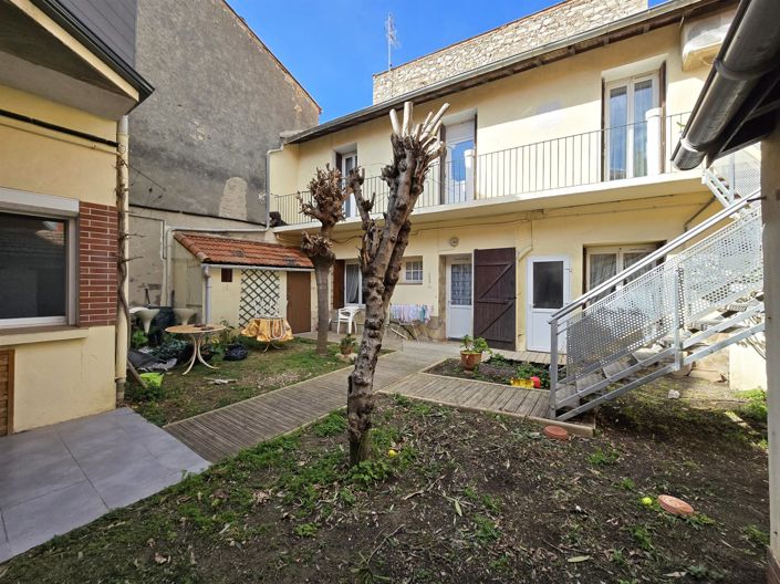 Image No.16-6 Bed House for sale