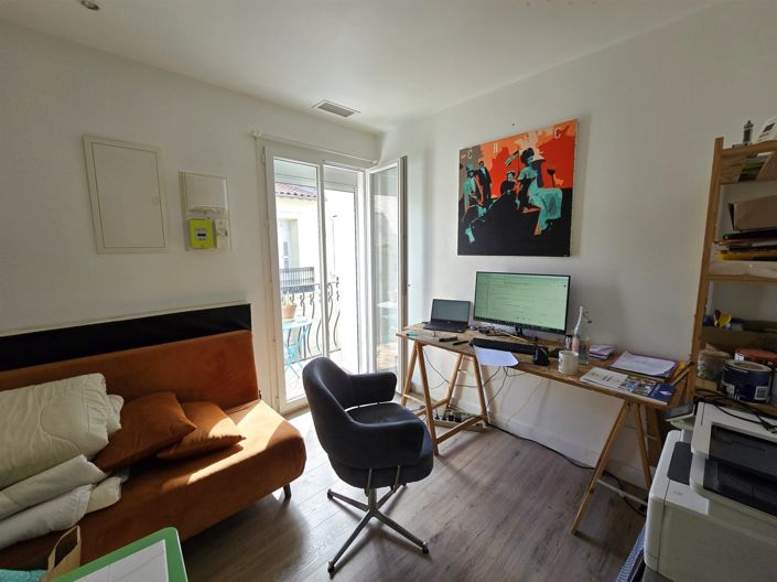 Image No.6-6 Bed House for sale