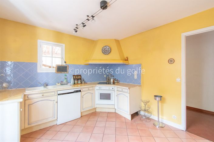 Image No.12-4 Bed House for sale