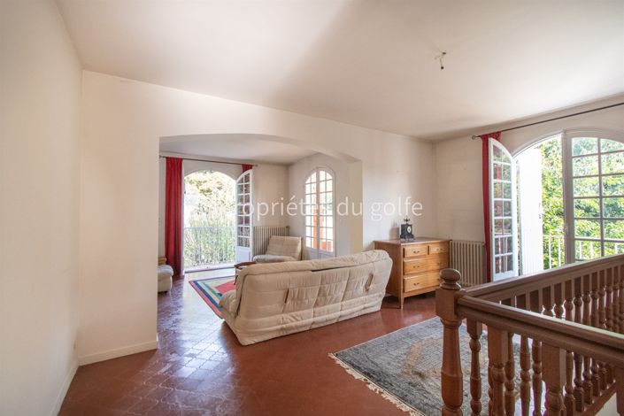 Image No.17-4 Bed House for sale