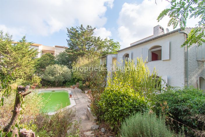 Image No.21-4 Bed House for sale