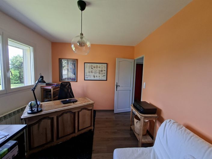 Image No.19-4 Bed House for sale