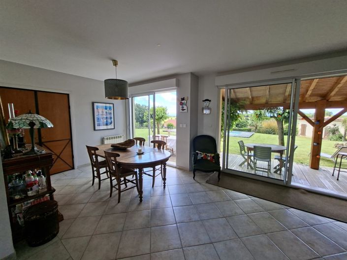 Image No.5-4 Bed House for sale
