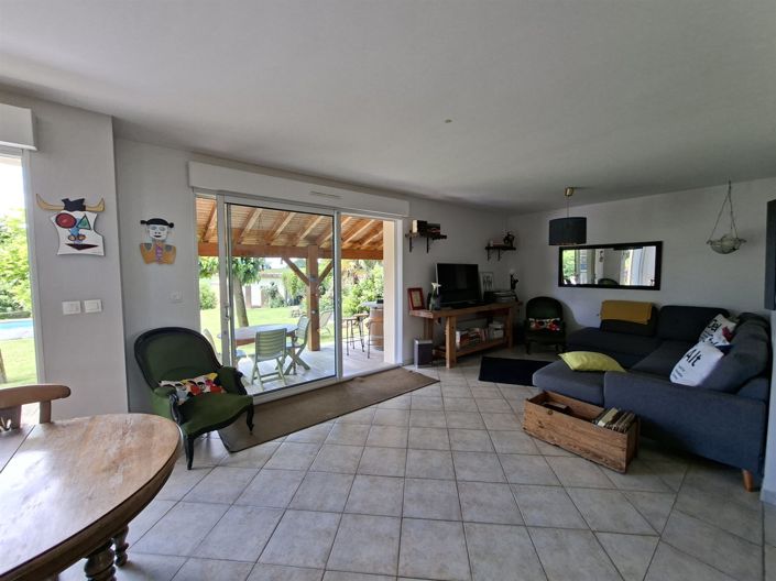 Image No.8-4 Bed House for sale
