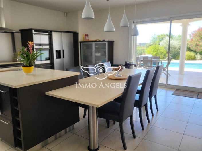 Image No.12-6 Bed House for sale