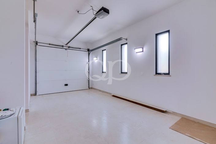 Image No.48-3 Bed House for sale