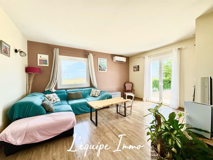Image No.2-4 Bed House for sale
