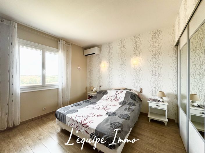Image No.6-4 Bed House for sale
