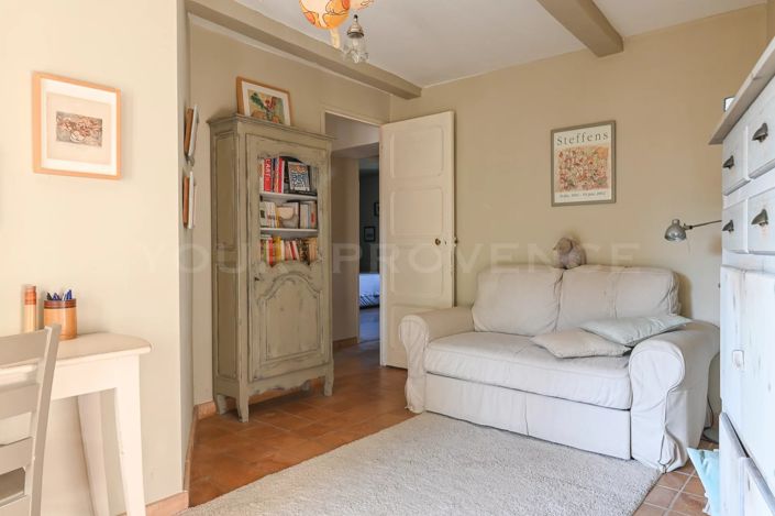 Image No.15-3 Bed House for sale