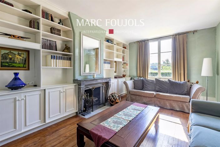 Image No.8-5 Bed House for sale
