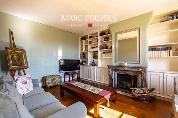 Image No.9-5 Bed House for sale