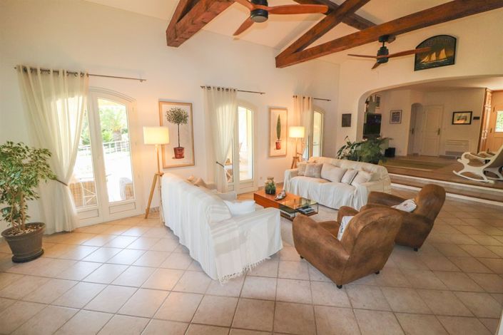 Image No.18-4 Bed House for sale