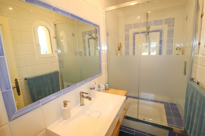 Image No.31-4 Bed House for sale
