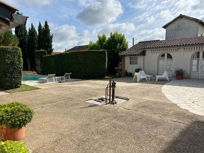 Image No.21-4 Bed House for sale