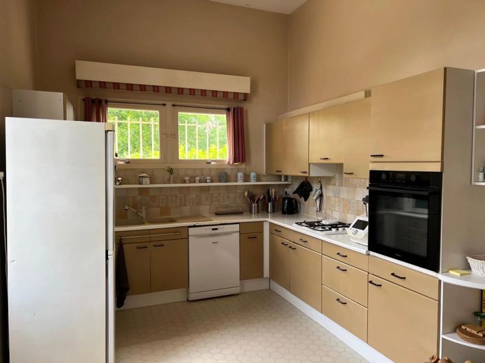 Image No.25-4 Bed House for sale