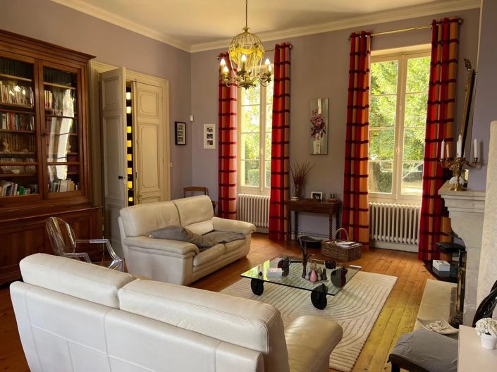 Image No.8-4 Bed House for sale