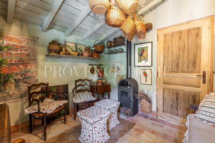 Image No.17-3 Bed House for sale