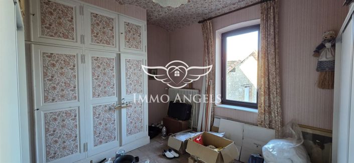 Image No.12-5 Bed House for sale
