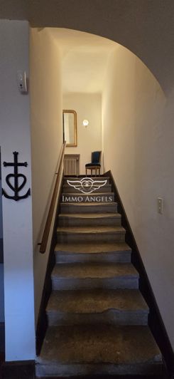 Image No.6-5 Bed House for sale