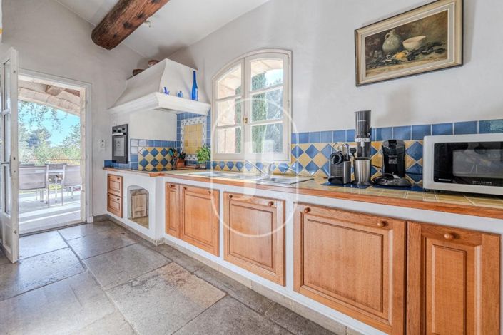 Image No.6-4 Bed House for sale
