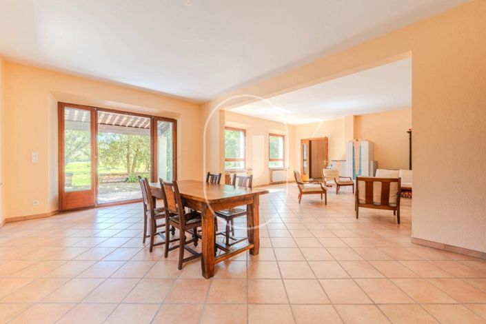 Image No.4-4 Bed House for sale