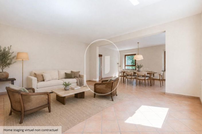 Image No.6-4 Bed House for sale