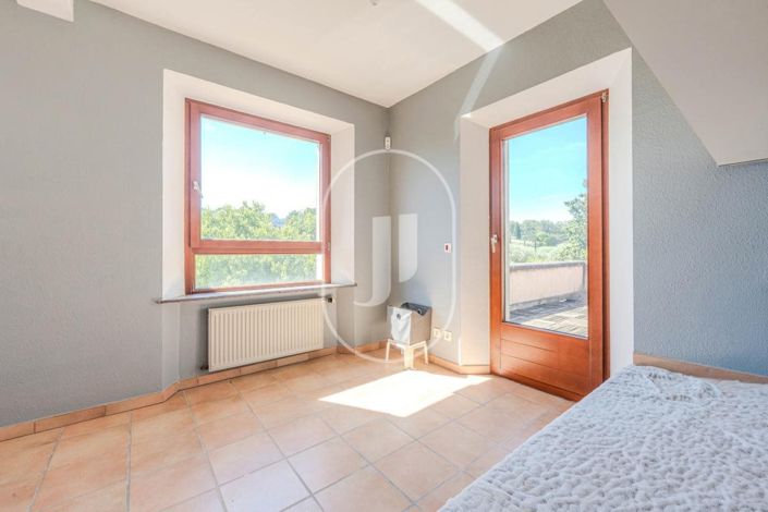Image No.7-4 Bed House for sale