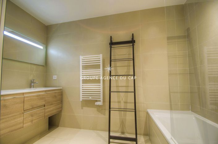 Image No.6-3 Bed Apartment for sale