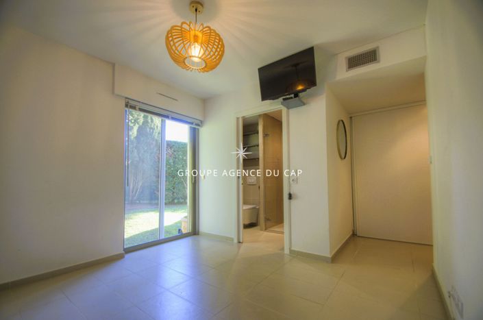 Image No.8-3 Bed Apartment for sale
