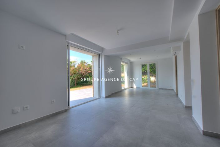 Image No.2-Appartement de 2 chambres à vendre à Saint-Raphael
