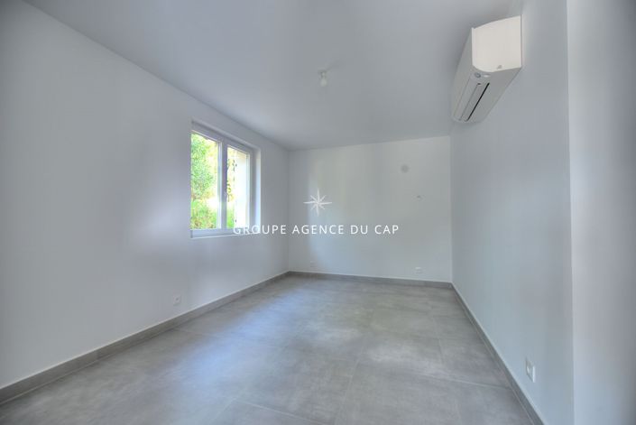 Image No.4-Appartement de 2 chambres à vendre à Saint-Raphael