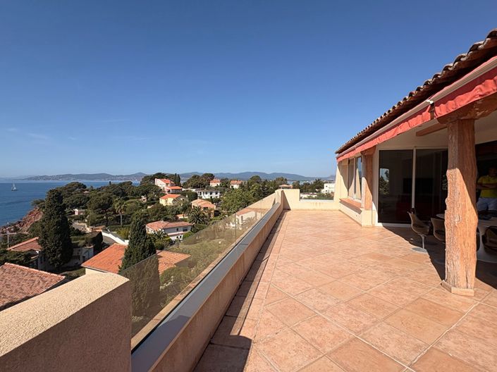 Image No.2-9 Bed House for sale