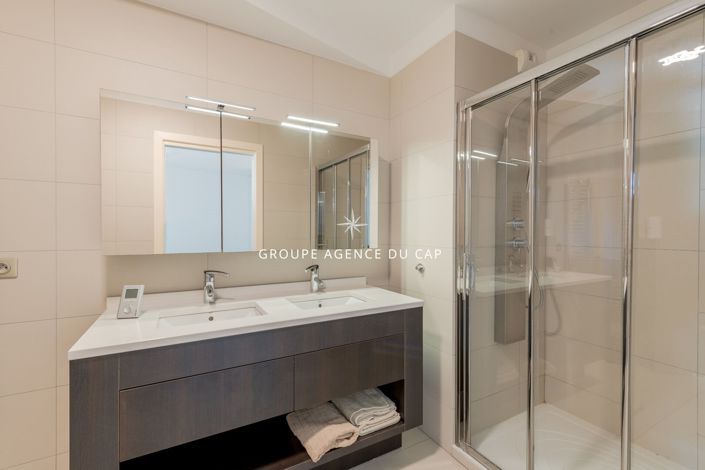 Image No.10-3 Bed Apartment for sale