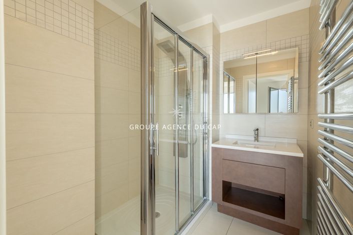 Image No.7-3 Bed Apartment for sale