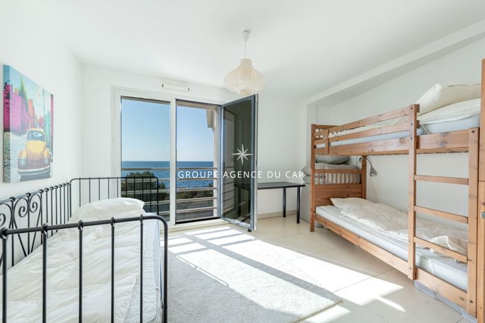 Image No.8-3 Bed Apartment for sale