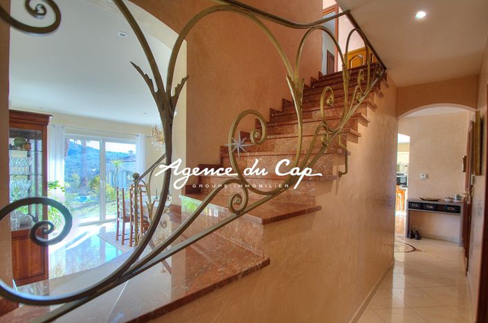 Image No.5-4 Bed House for sale