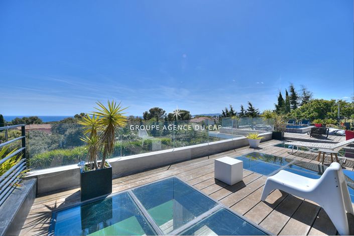 Image No.14-6 Bed House for sale