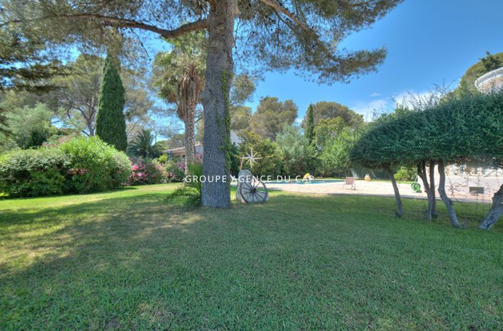 Image No.12-4 Bed House for sale