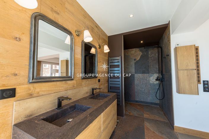 Image No.11-3 Bed Apartment for sale