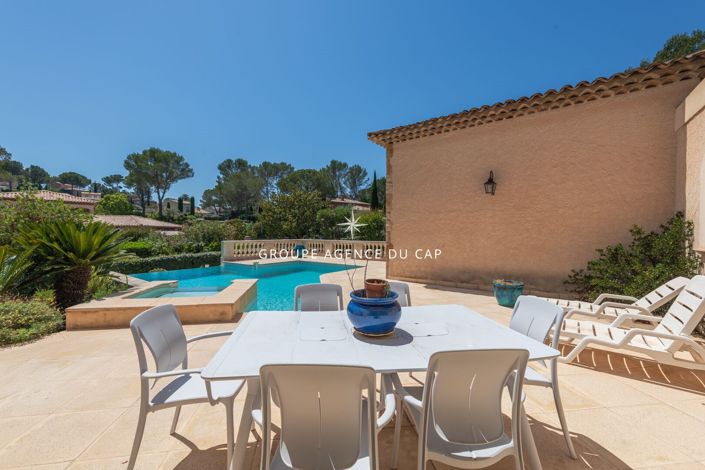 Image No.6-4 Bed House for sale