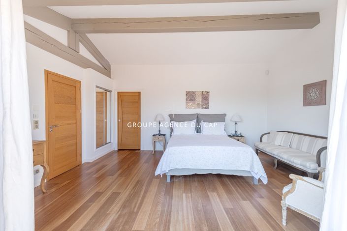Image No.13-4 Bed House for sale