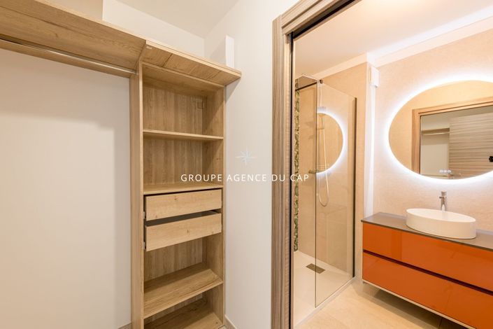 Image No.13-5 Bed House for sale