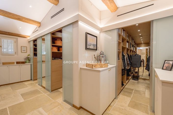 Image No.10-5 Bed House for sale