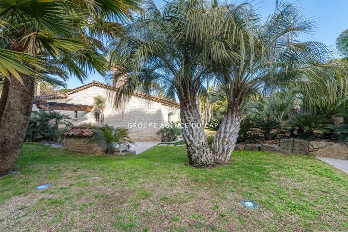 Image No.16-5 Bed House for sale