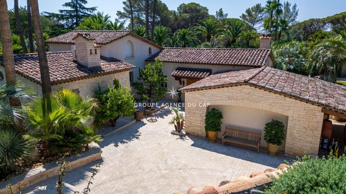 Image No.16-5 Bed House for sale