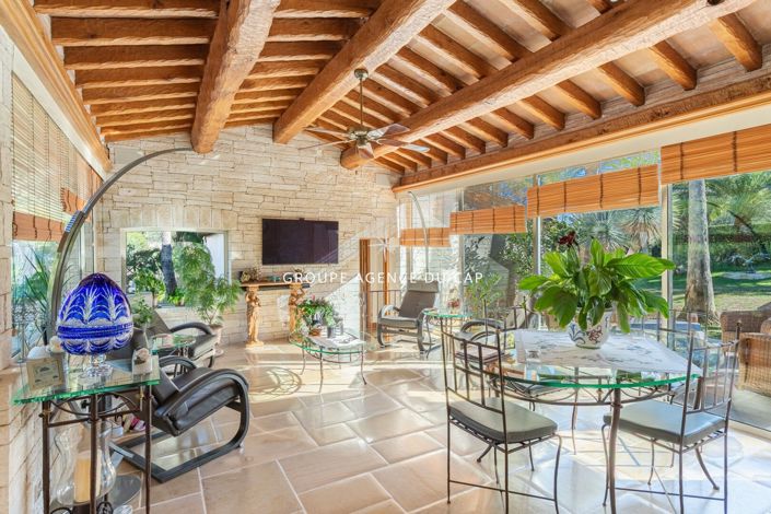 Image No.7-5 Bed House for sale