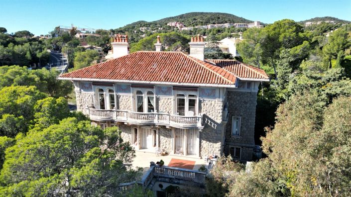 Image No.4-10 Bed House for sale